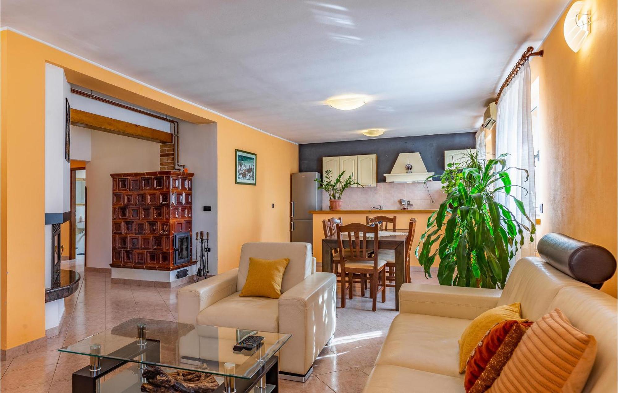 Lovely Home In Sisan With Outdoor Swimming Pool Extérieur photo